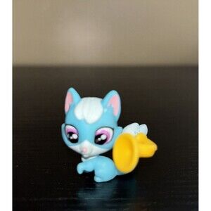 LPS RARE #3902 Robin Fox Blue w/Yellow trumpet Preowned